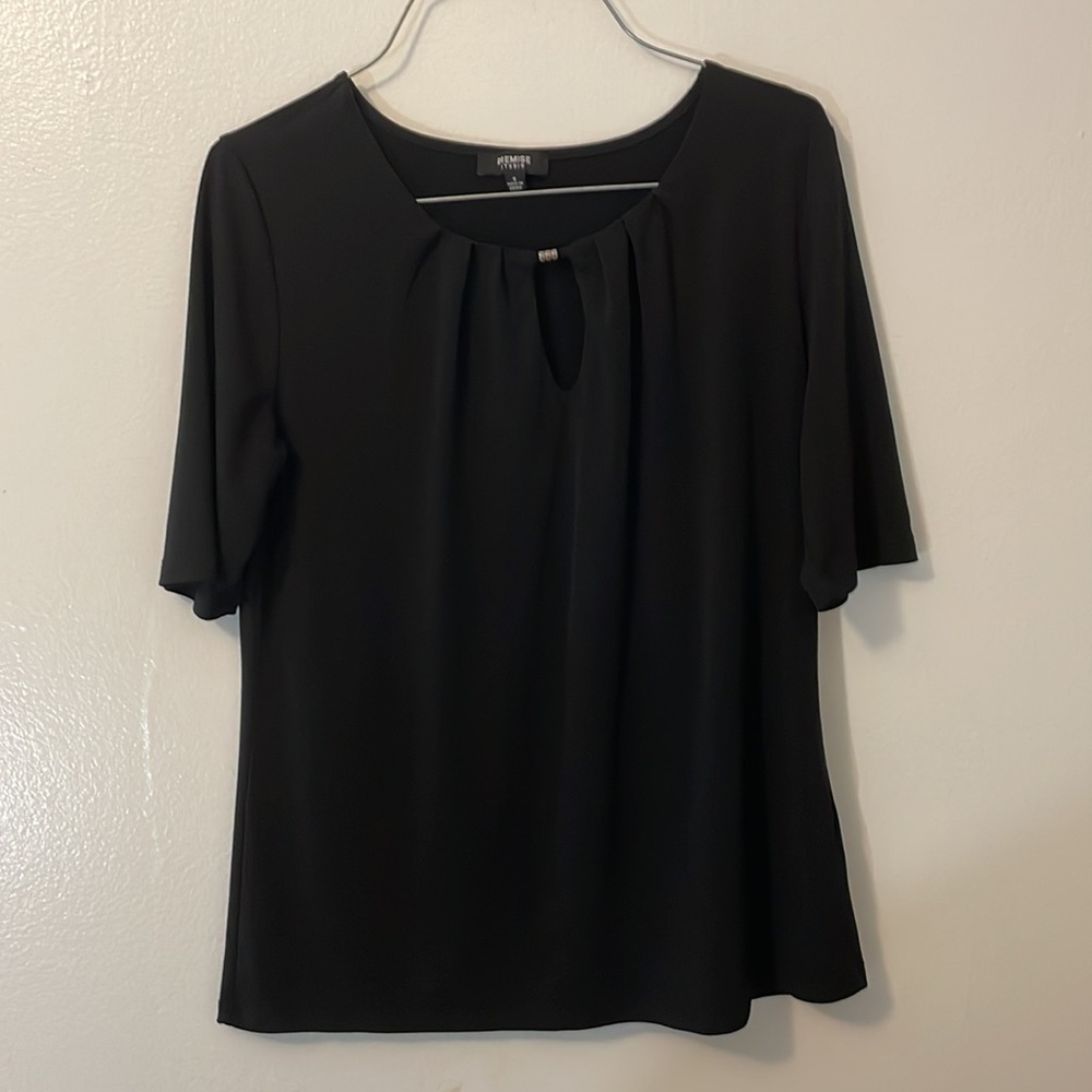 Premise Studio small black shirt keyhole neck 95% polyester 5% spandex